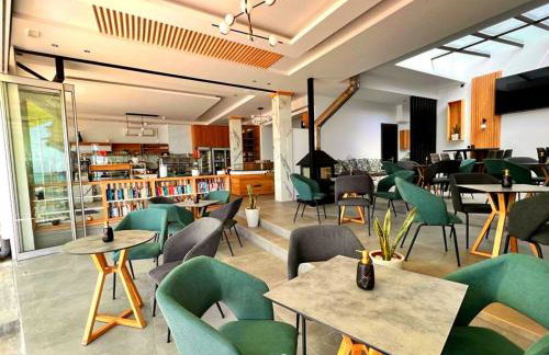 En Plo Studios & Apartments - Photo 14