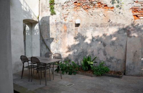 3 Bedrooms Old Town Secret Gem with Private Garden - Foto 77