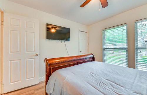 Spacious Family Home with Fenced Yard in DFW Area - Foto 16