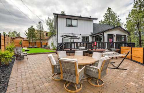 Wraparound Deck and Poker Room Cabin in Munds Park - Foto 29