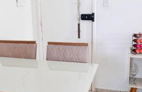 Apto charmoso, com ar, localização privilegiada - Foto 16