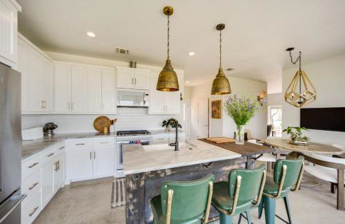 Chic House in Spring Branch with Lush Outdoor Space! - Foto 2