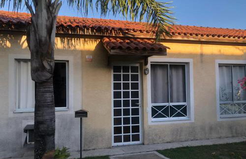 Casa Exclusiva a 400 Metros da Praia em Manguinhos - Condomínio com Vigilância 24hs - Photo 1