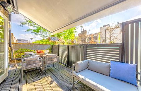 INTERIOR-DESIGN Apartment with HUGE Terrace - Photo 23