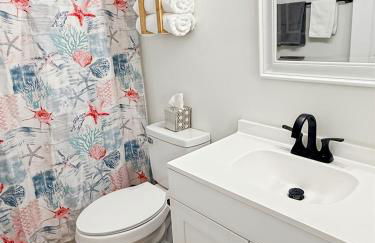 Out To Sea - Oceanfront 2 Bedroom, 2 Bath Condo - Foto 17