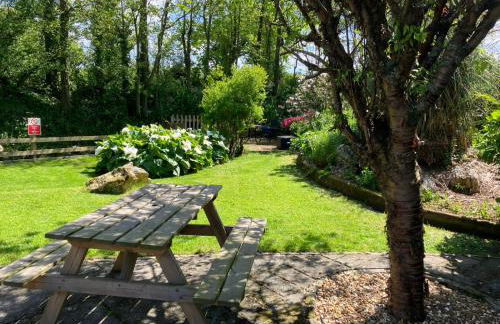 Re-imagined Stone Barns in the Country Near the Coast - Foto 47