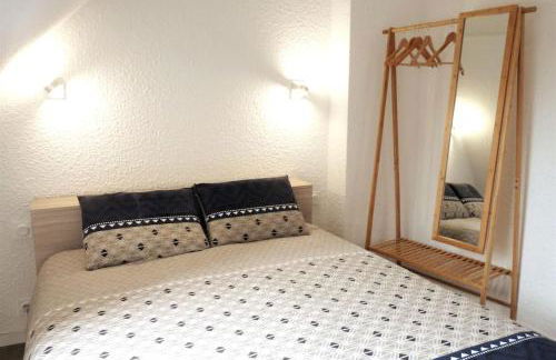 TY REFUGE 2 à 4 vacanciers Terrasse Plages et Commerces à pied Parking - Foto 4