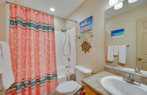 Luxe Lake Sinclair Living Private Dock and Beach! - Foto 19