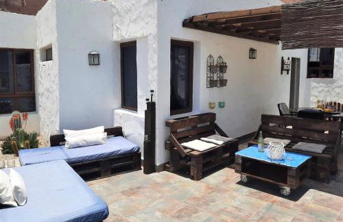 Charming Holiday Home in Arona with Private Heated Pool - Foto 7