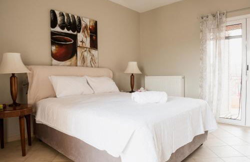 Villa Discover Evia - With Private Jacuzzi - Foto 8