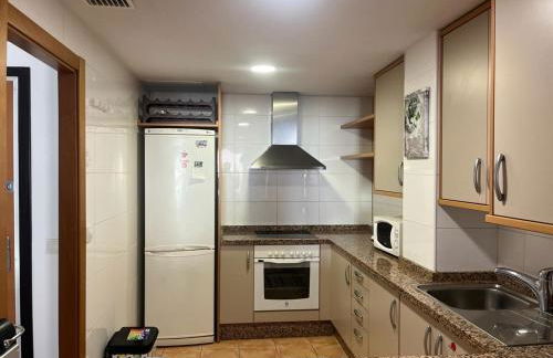 Sea-Breeze Apartment with Pool & Parking - Foto 4