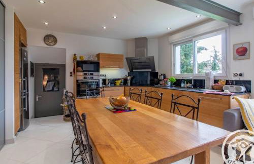 Charmante Maison avec Jardin, Proche Puy du Fou et Cholet, Wifi, Tout Confort - FR-1-622-48 - Foto 1