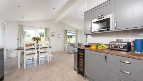 Periwinkle Lodge, 3 Roadford Lake Lodges - Foto 5