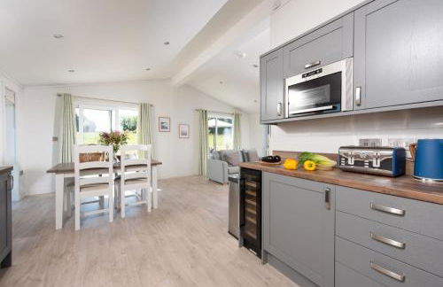 Periwinkle Lodge, 3 Roadford Lake Lodges - Foto 5