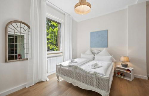 Altstadt Apartment am Wasser mit großem Garten - Photo 1