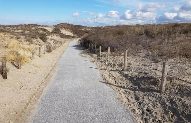 Stylish Harborfront Escape - Photo 35