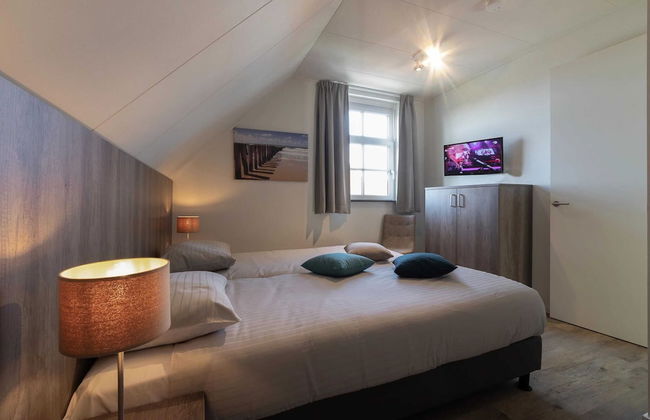 Holiday Home in Zeeland With Sauna - Photo 5