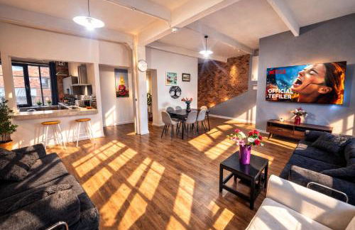 Central Apt - Sleeps 6- Steps to Bars & Restaurant - Foto 1