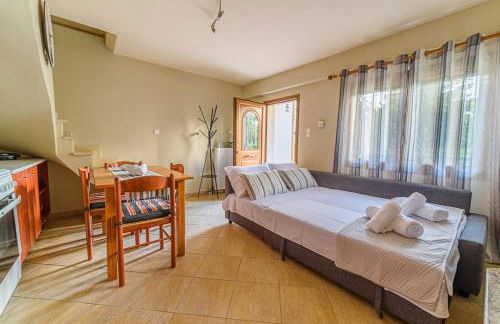 Small House with Garden & View - Foto 12