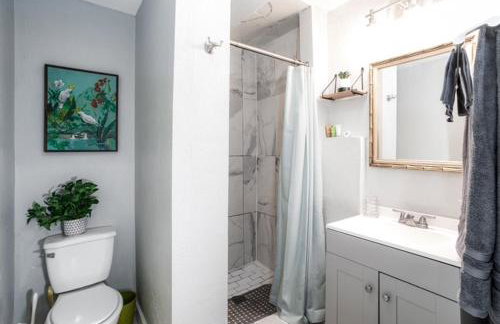 Lovely Modern 3 Bedroom Town Home - Foto 12