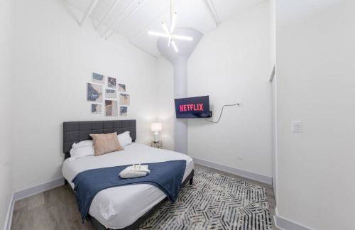 Luxurious 5BR Suite Perfect for Group of 12 guests with Pool table, Optional Parking and Gym Access Near McCormick Place and Soldier Field - Foto 38