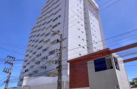 Apto com Varanda, Vista e Piscina a 50m da Praia - Foto 35