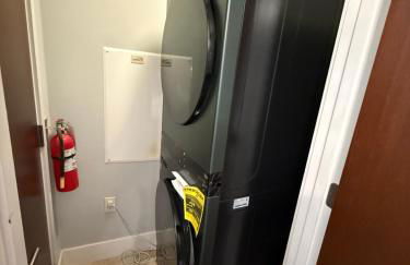 Channelside Luxury Retreat Spacious 2BR 2BA Condo with Pool, Balcony, Sauna & Gym - Foto 14