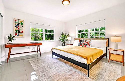 Bright 4BR North Miami Villa Close to Beaches and Huge Backyard - Foto 13