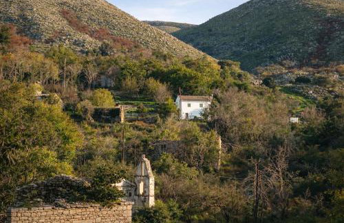 'Perithyron', Konstantina's House, Old Perithia - An Authentic stone Retreat in Corfu's most Historic Village - Photo 36
