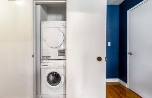 Chelsea 1BR w Balcony Doorman Gym NYC-135 - Foto 11