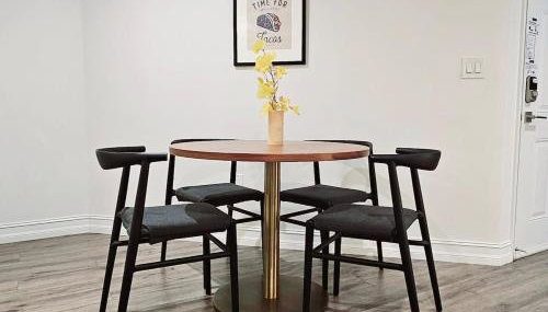 Walk to Everything From The Lofts Suite 306 - Foto 4