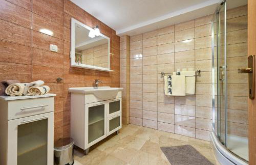 Ruralna kuca 'Villa Zagorka' za odmor sa bazenom i bočalištem - Foto 64