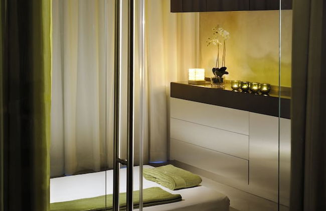 Nassima Tower Hotel Apartments - Photo 58