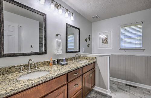 Lakefront Eatonton Home Boat Dock and Fire Pit - Foto 16