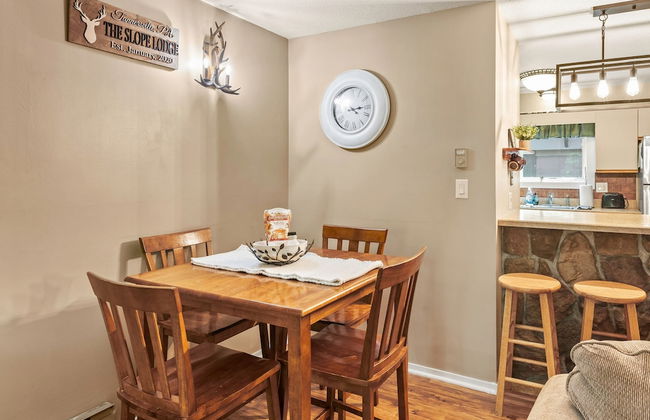 Slope Lodge by Avantstay Prime Location Pool Hot Tub Access Deck - Foto 11