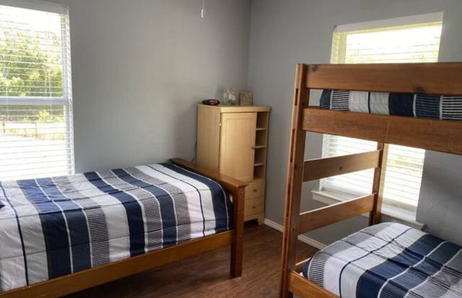 Beautiful Kayewood Waterfront Retreat - Photo 4