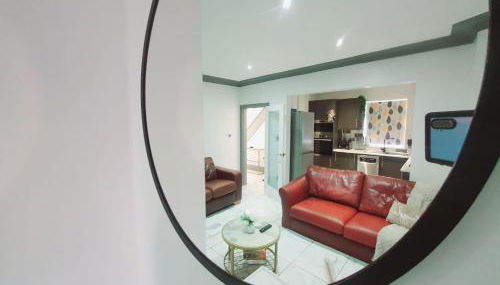 Families Only - Pet Friendly sleeps 6 maximum NO PARTIES - Foto 4