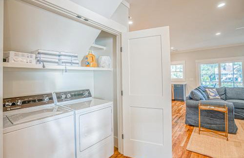 NEW LISTING Six Bedrooms - Private Dock - Steps to the Beach - Sleeps 14 - Foto 40