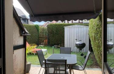 Cottage cosy avec jardin, piscine et parking - Foto 6