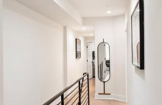 Designer 3-Bedroom Home with King Bed, Family-Friendly, Columbia Heights - Foto 11