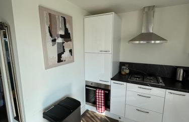 Lakeside Apartment - Photo 5