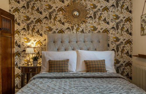 Luxury Chapel Apartment within City Walls - Photo 9