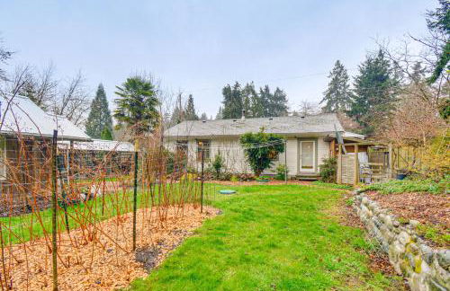 Walk to Irondale Beach Park! Family Haven with Yard - Foto 21