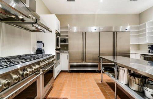 New Modern Waterfront Home w Saltwater Pool - Foto 30