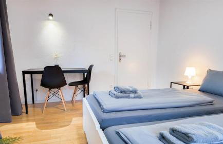 ALFA Apartment Esslingen City Altstadt nahe Stuttgart Messe I 3 Zimmer 5 Betten I Bad I Küche l WIFI & SmartTV I 3BR 5 Beds I Bathroom I Kitchen - Foto 15