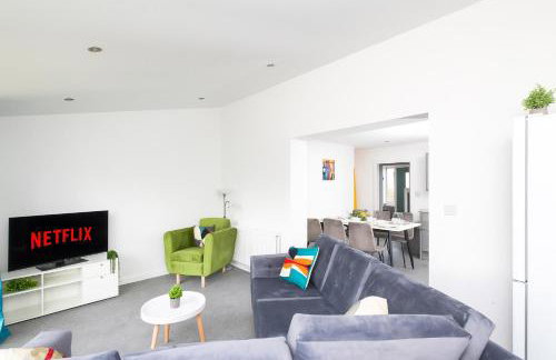 Temple by Alt-Stay Contractor Accommodation - 4 Bed Contractor Home With Parking, Wi-Fi & Full Kitchen - Ideal For Long stays - Photo 10