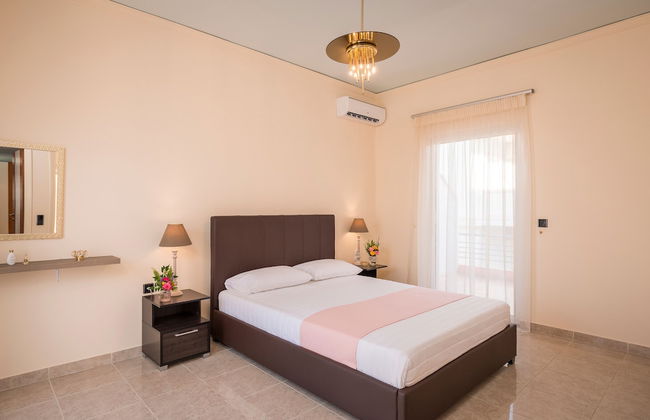 Steps to the Beach Spacious Home-Parking - Foto 7