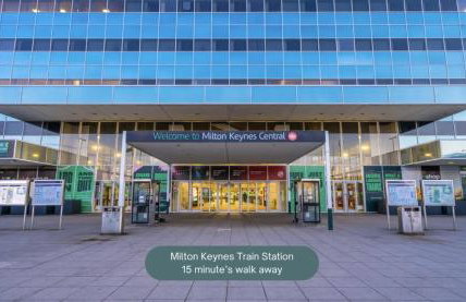 Detached House - Prime Location - Free Parking, Fast Wifi and Smart TVs with Sky TV and Netflix by Yoko Property - Foto 37