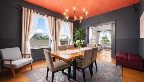 Riverview Escape in Walkable Historic District - Photo 3