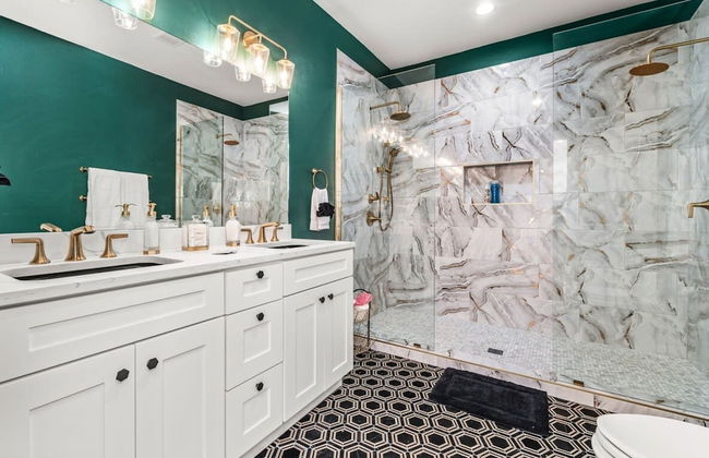 Bold Bright 4BR 3 5full Baths Near Riverwalk Dtown - Foto 13